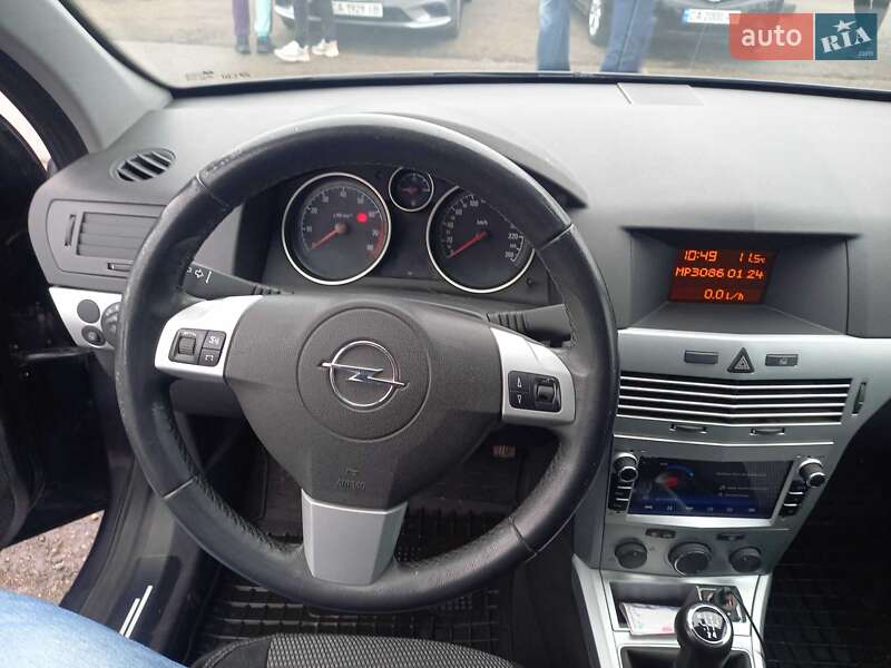 Универсал Opel Astra 2009 в Черкассах