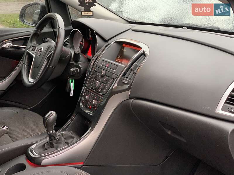 Универсал Opel Astra 2014 в Бердичеве