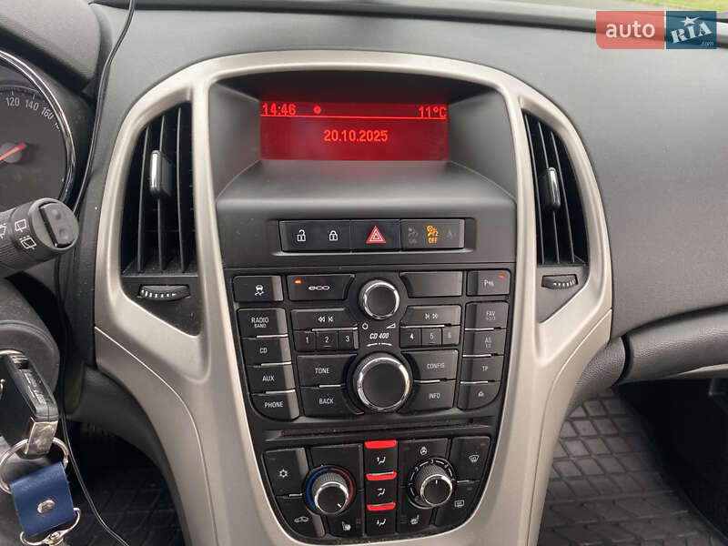 Хетчбек Opel Astra 2011 в Рівному