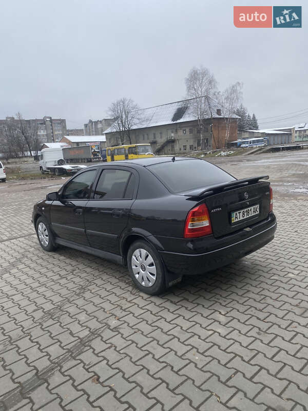 Седан Opel Astra 2007 в Коломые