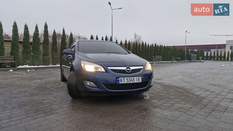 Хетчбек Opel Astra 2010 в Івано-Франківську