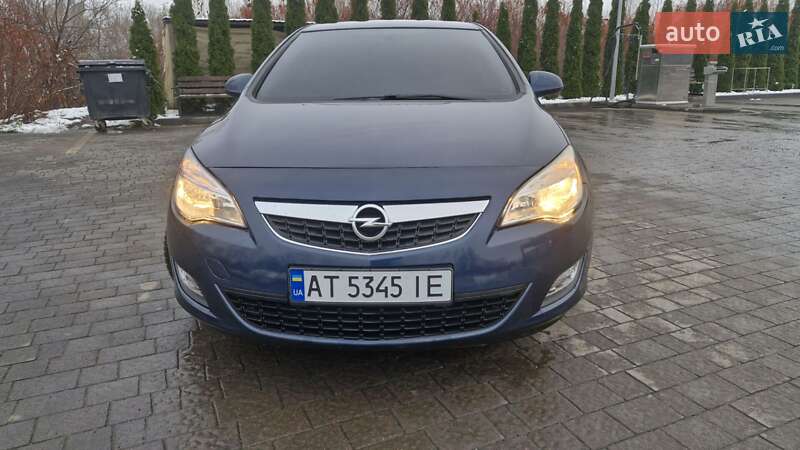 Хетчбек Opel Astra 2010 в Івано-Франківську
