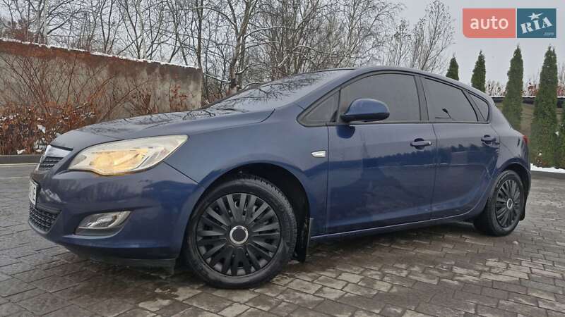 Хетчбек Opel Astra 2010 в Івано-Франківську