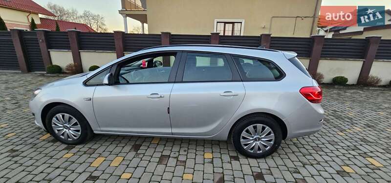 Универсал Opel Astra 2015 в Коломые