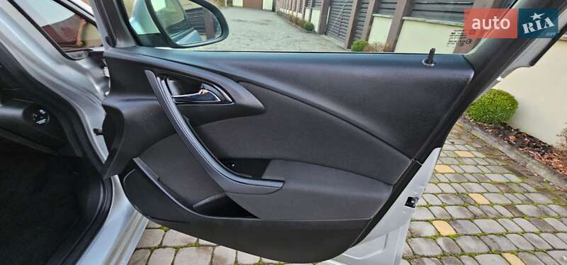 Универсал Opel Astra 2015 в Коломые