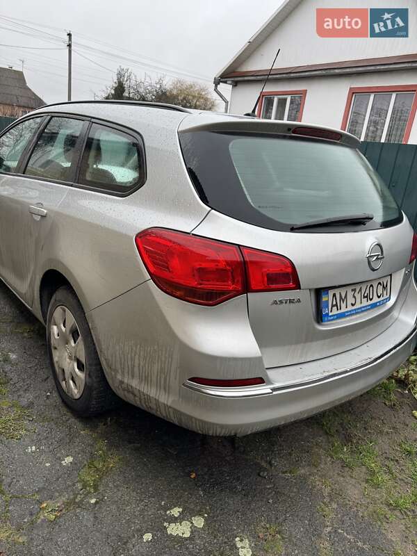 Універсал Opel Astra 2013 в Баранівці фото 2 Універсал Opel Astra 2013 в Баранівці