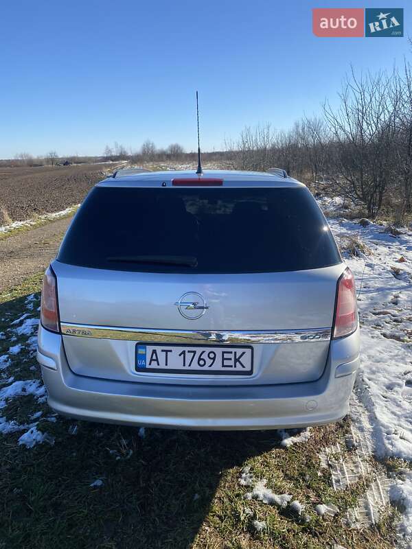 Универсал Opel Astra 2009 в Ивано-Франковске
