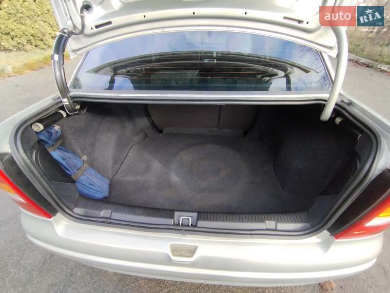 Седан Opel Astra 2008 в Христинівці