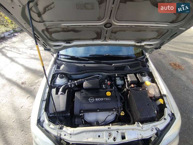 Седан Opel Astra 2008 в Христинівці