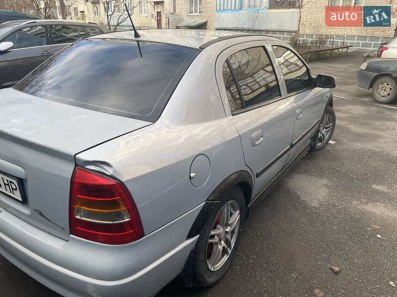Седан Opel Astra 2005 в Хмельницькому