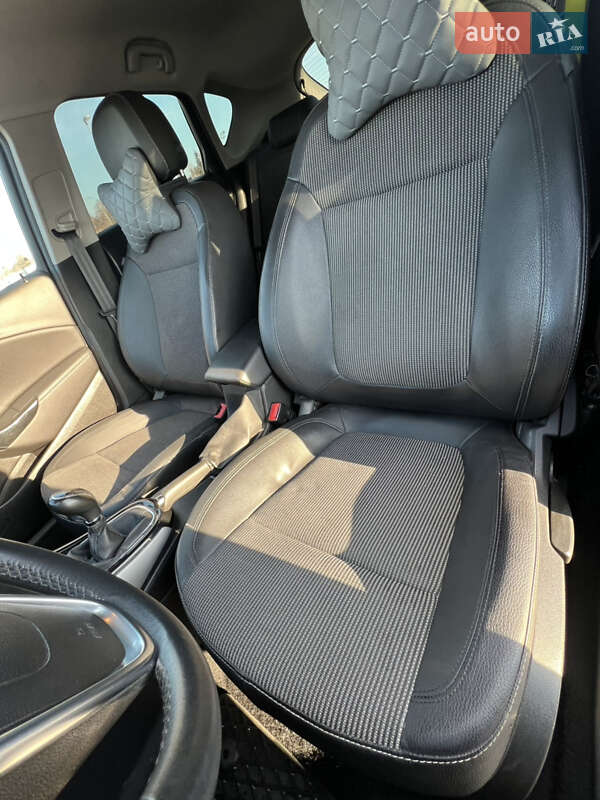 Хэтчбек Opel Astra 2015 в Львове