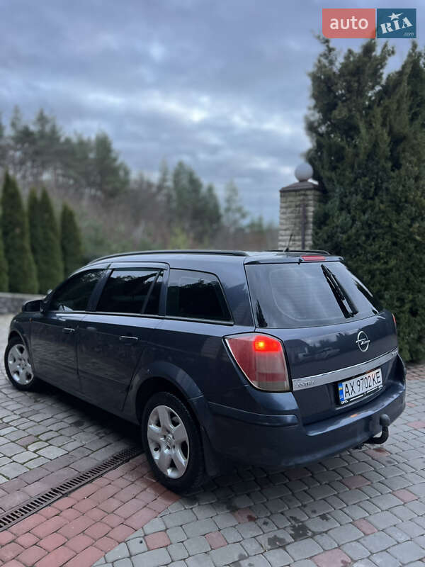 Універсал Opel Astra 2005 в Тульчині