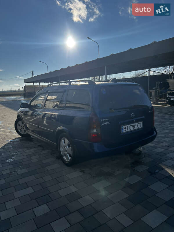 Универсал Opel Astra 2004 в Полтаве
