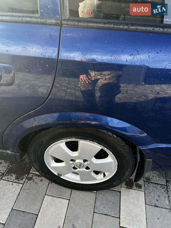 Универсал Opel Astra 2004 в Полтаве