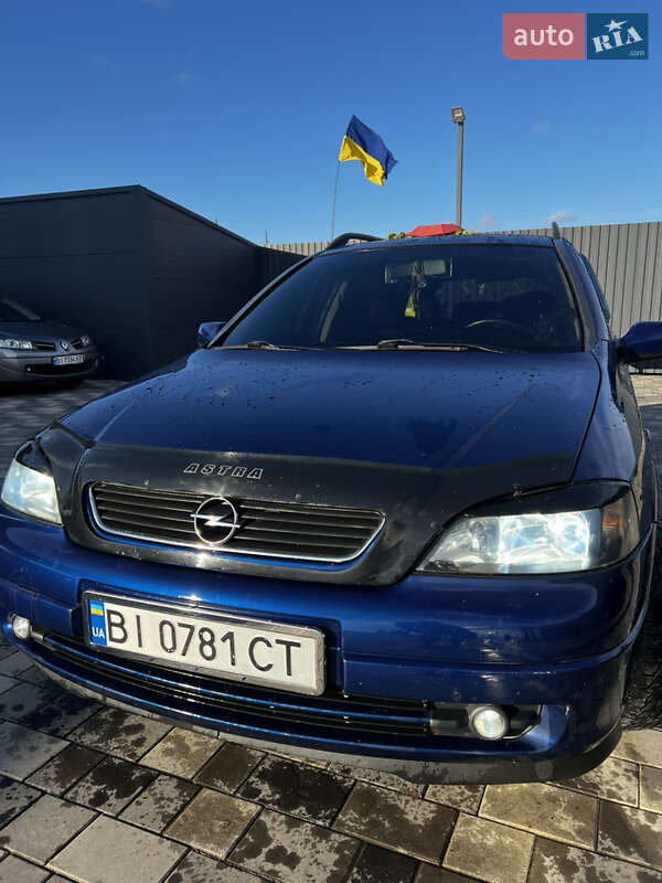Универсал Opel Astra 2004 в Полтаве