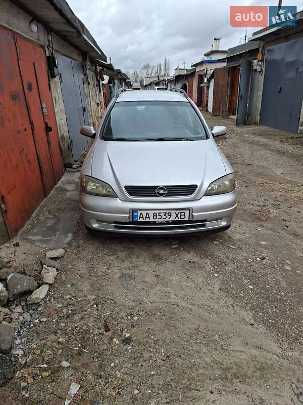 Универсал Opel Astra 2004 в Киеве