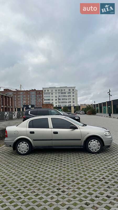 Седан Opel Astra 2008 в Хмельницькому