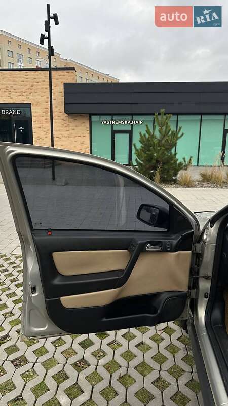 Седан Opel Astra 2008 в Хмельницькому