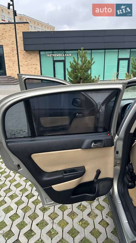 Седан Opel Astra 2008 в Хмельницькому