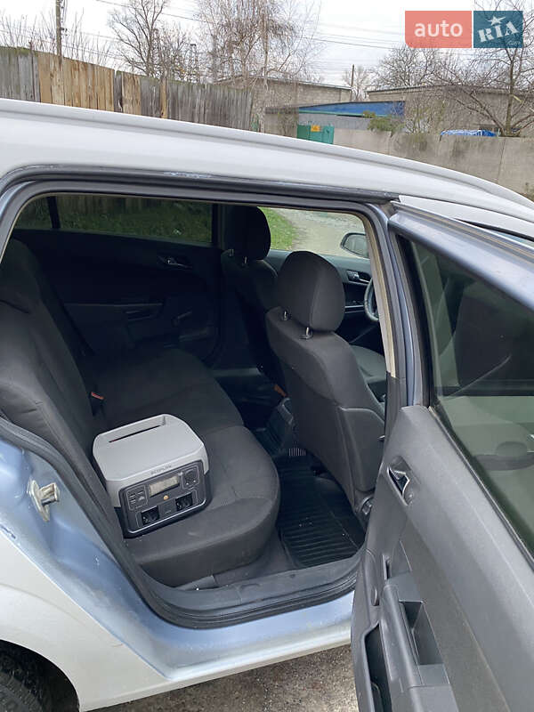 Универсал Opel Astra 2004 в Киеве