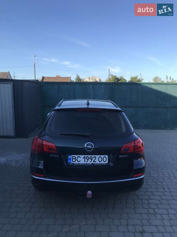 Універсал Opel Astra 2016 в Львові