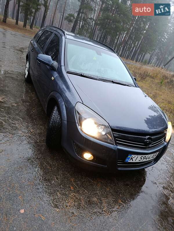 Универсал Opel Astra 2007 в Бородянке