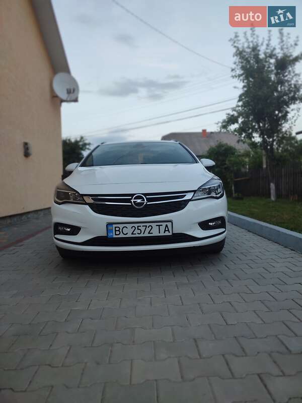 Универсал Opel Astra 2019 в Трускавце