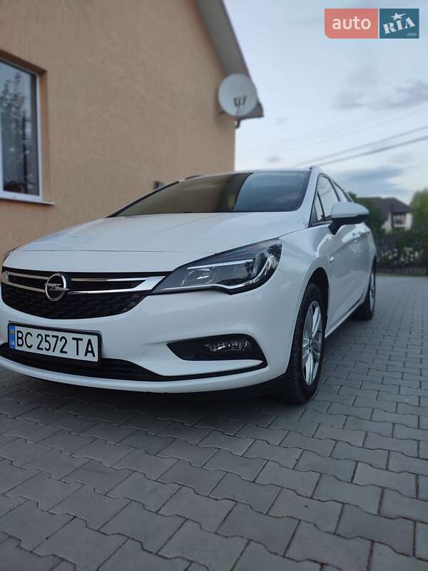 Универсал Opel Astra 2019 в Трускавце
