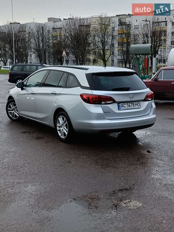 Универсал Opel Astra 2017 в Луцке