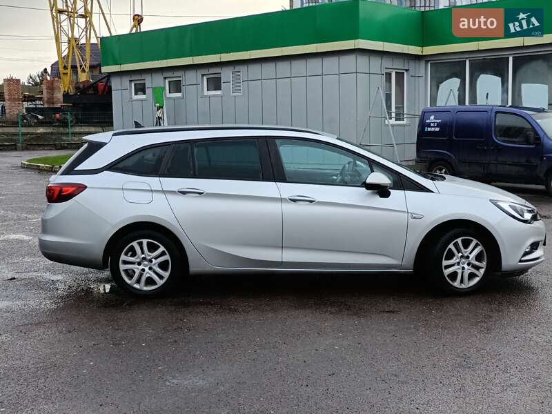 Универсал Opel Astra 2017 в Луцке