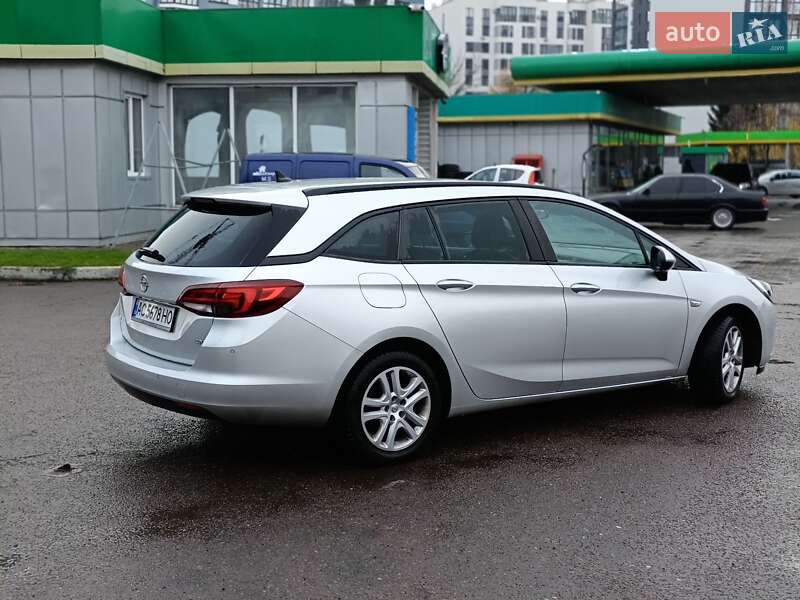 Универсал Opel Astra 2017 в Луцке
