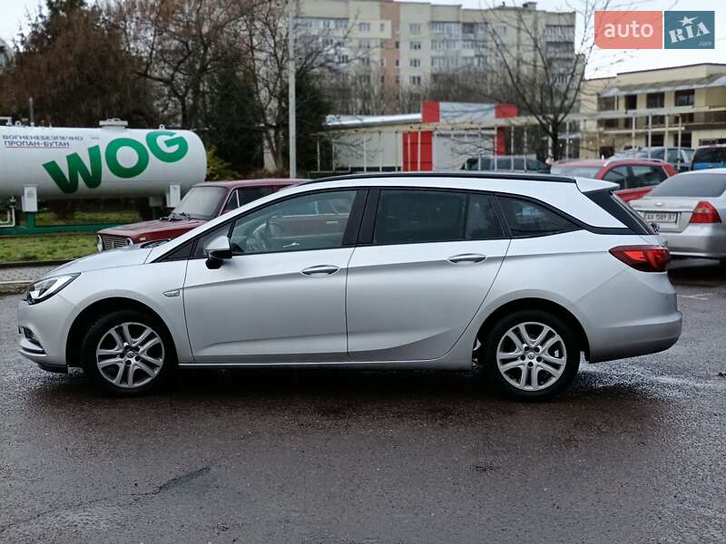 Универсал Opel Astra 2017 в Луцке