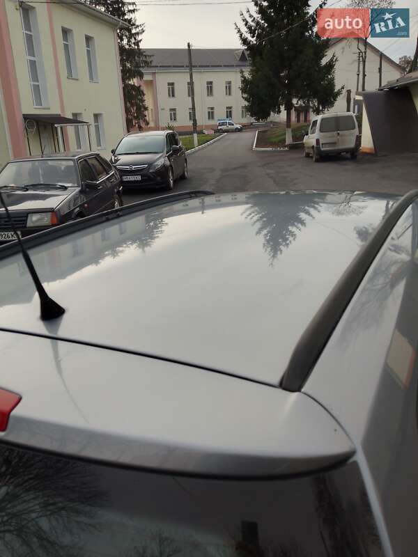 Универсал Opel Astra 2005 в Тростянце