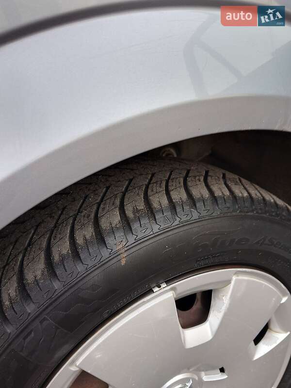 Универсал Opel Astra 2005 в Тростянце