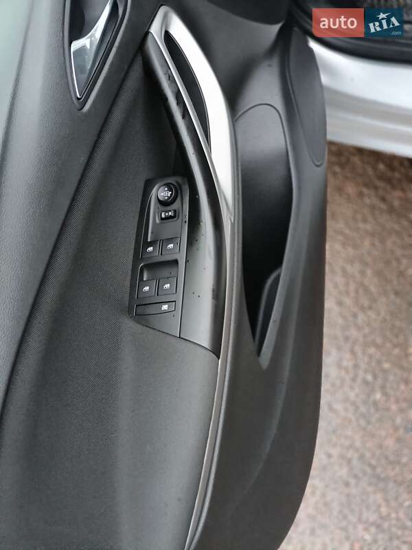 Универсал Opel Astra 2017 в Луцке