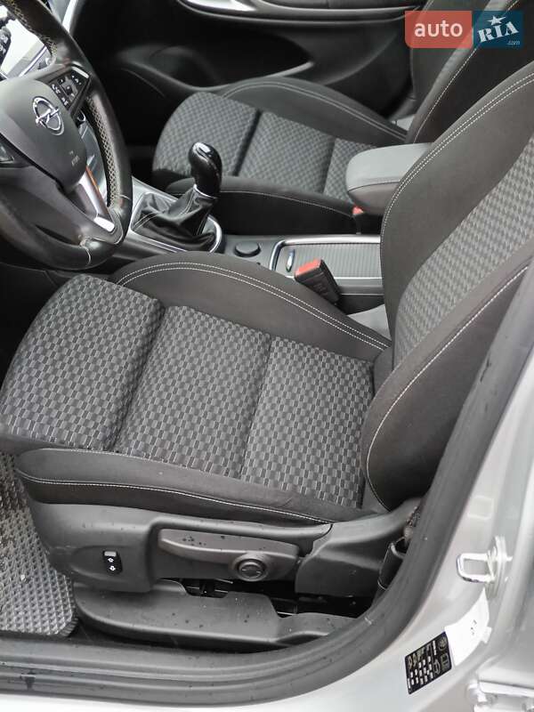 Универсал Opel Astra 2017 в Луцке