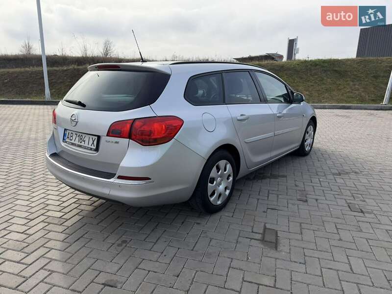 Opel Astra 2011 Opel Astra 2011