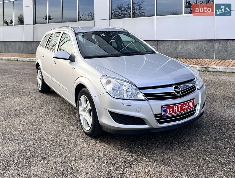 Універсал Opel Astra 2009 в Білій Церкві