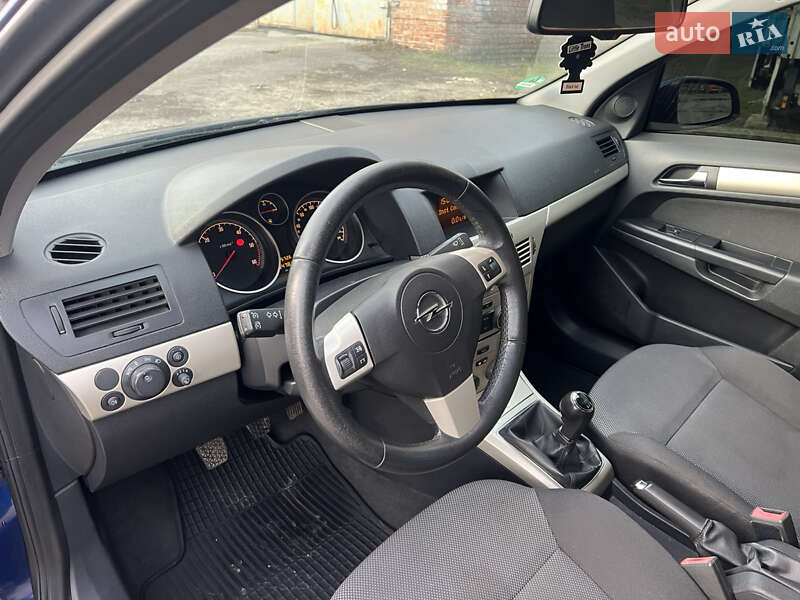 Універсал Opel Astra 2008 в Броварах
