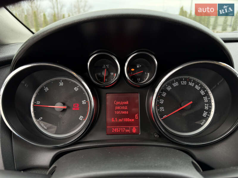 Универсал Opel Astra 2012 в Звягеле