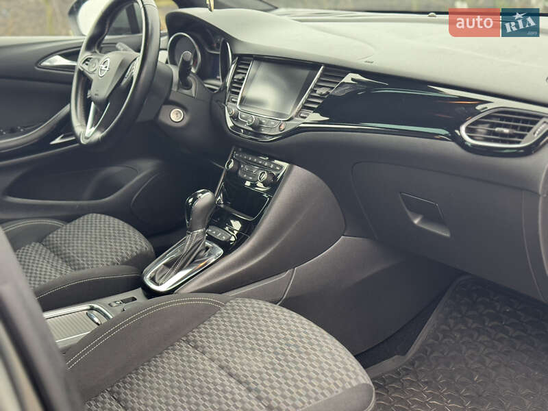 Універсал Opel Astra 2017 в Полтаві