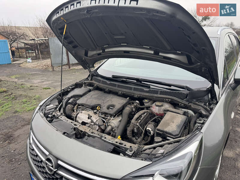 Універсал Opel Astra 2017 в Полтаві