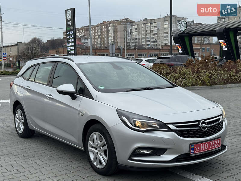 Універсал Opel Astra 2018 в Хмельницькому
