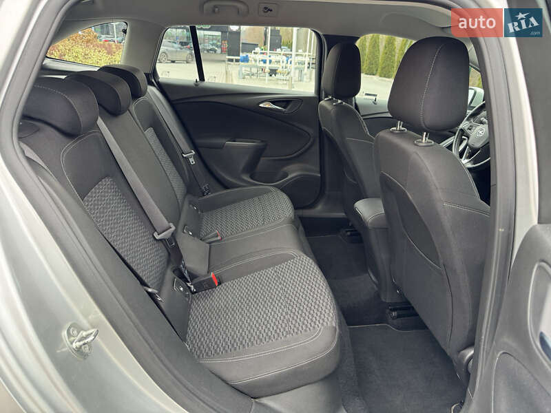 Універсал Opel Astra 2018 в Хмельницькому