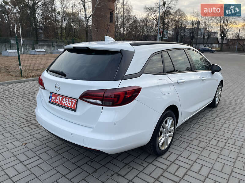 Универсал Opel Astra 2018 в Житомире