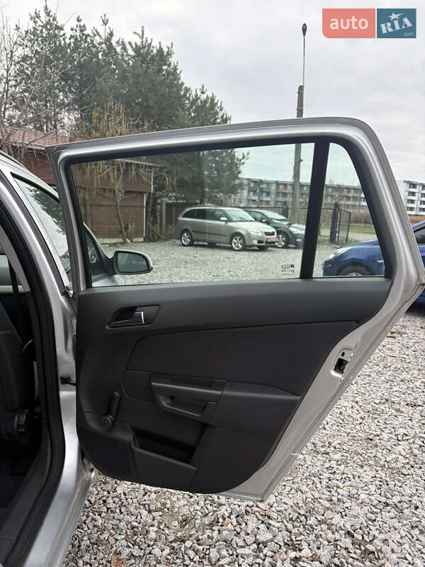 Універсал Opel Astra 2008 в Білій Церкві