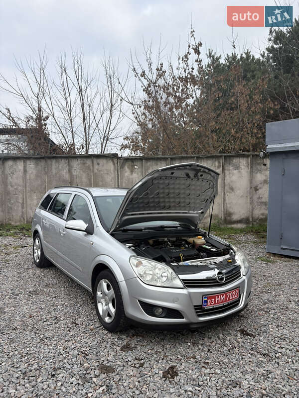 Універсал Opel Astra 2008 в Білій Церкві