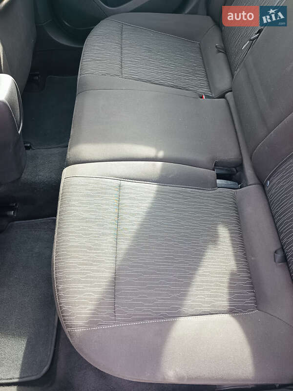 Універсал Opel Astra 2014 в Запоріжжі