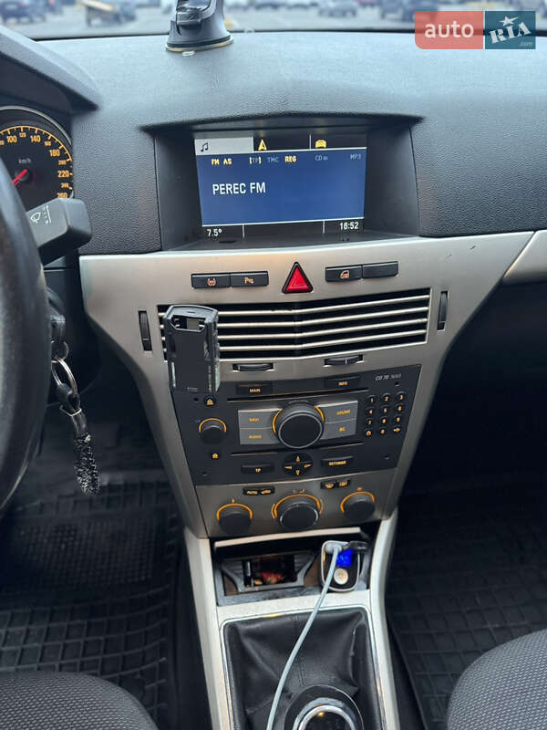 Універсал Opel Astra 2007 в Києві