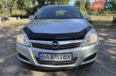 Универсал Opel Astra 2010 в Бобринце